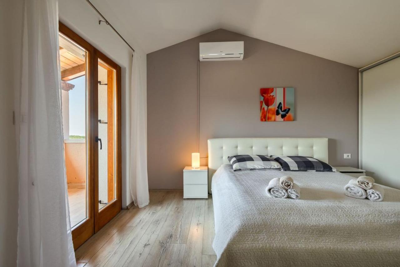 Activity Villa Gita With Pool And Grill In Tinjan Dış mekan fotoğraf